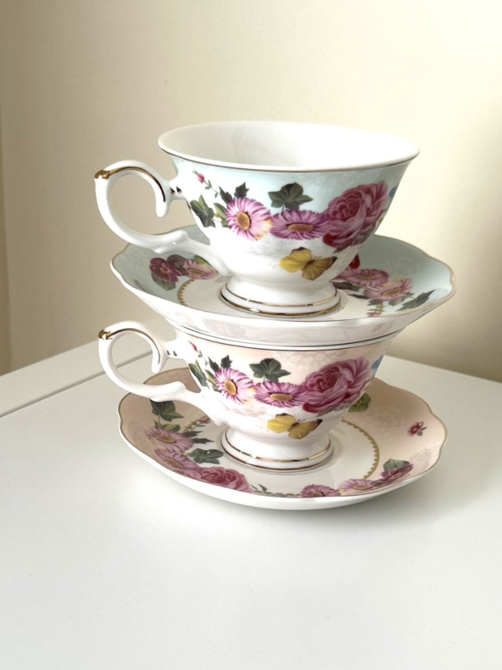 Shabby Chic Fine Porcelain Teaware Collection 2 Cups Saucers Set